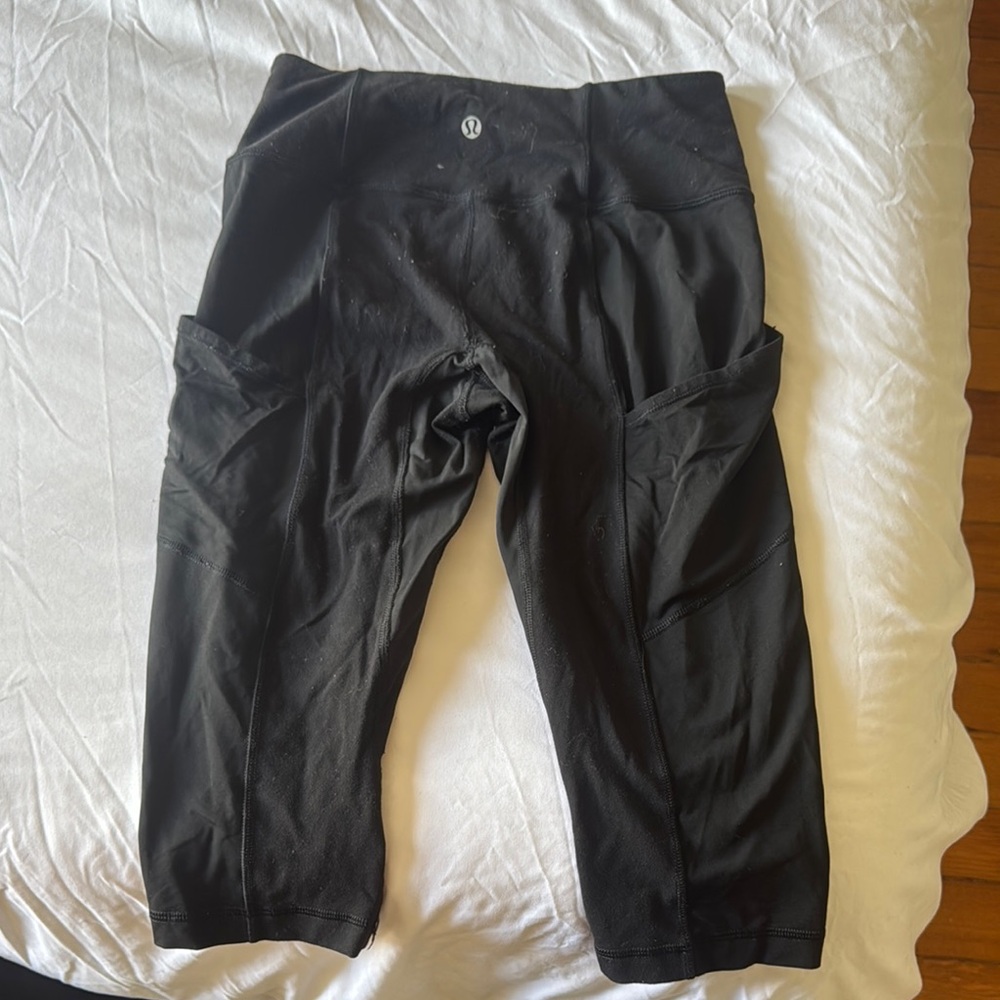 Black Athletic Capri Leggings